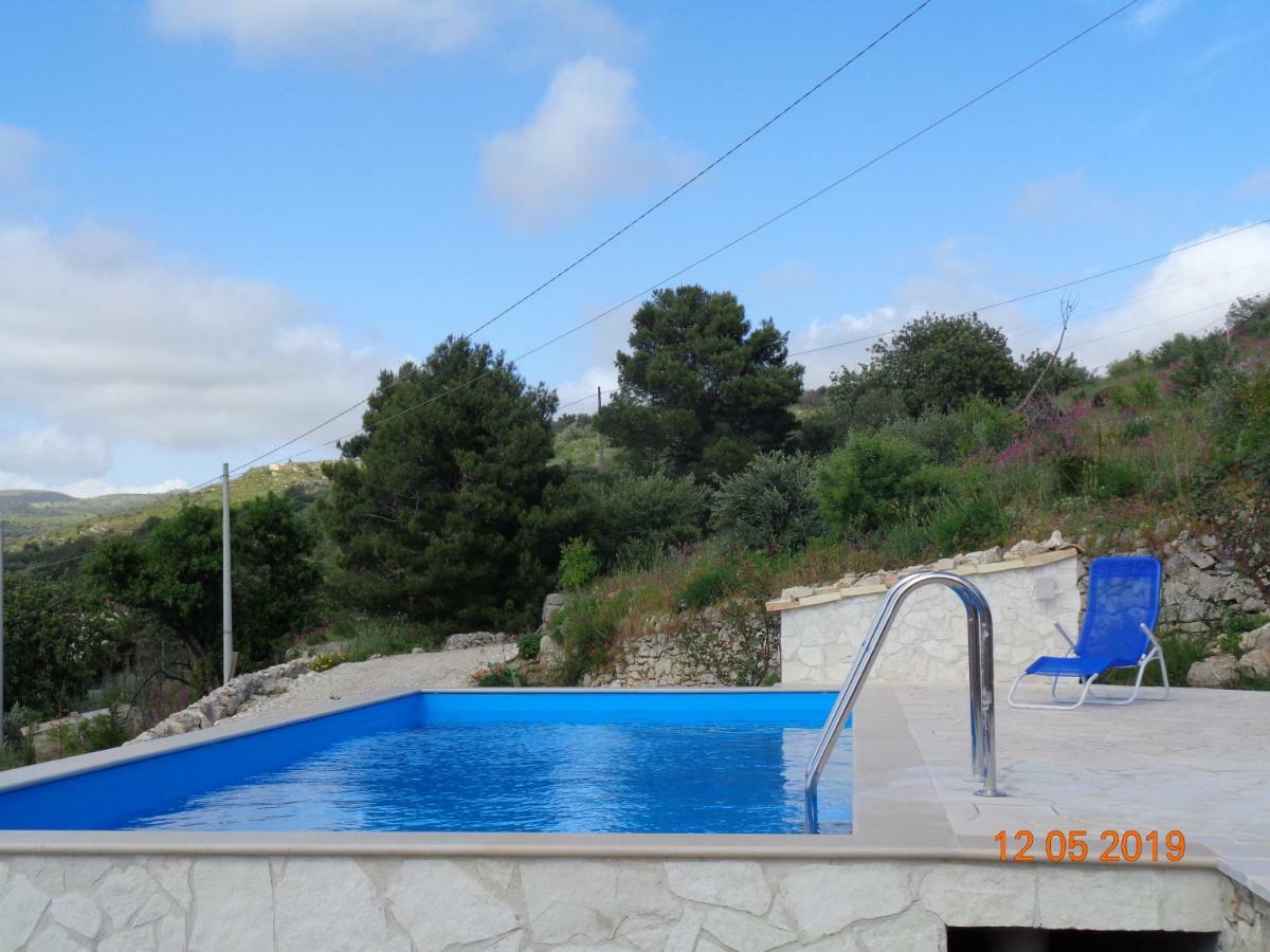La Pietra Villa Chiaramonte Gulfi Buitenkant foto
